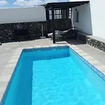 La Tabaiba Piscina Compartida Adultos *