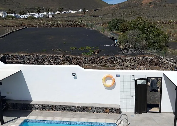 La Tabaiba Piscina Compartida Adultos * Máguez