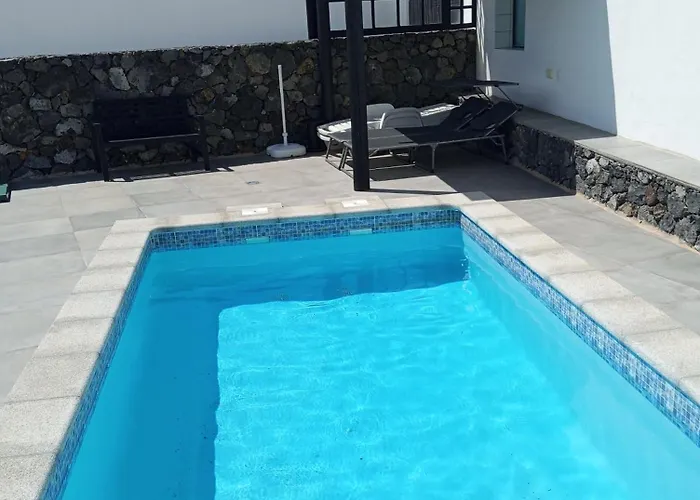 La Tabaiba Piscina Compartida Adultos *