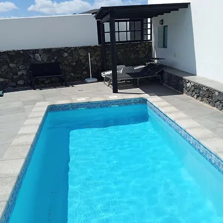 Finca La Tabaiba Piscina Compartida Adultos *